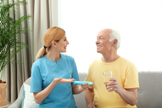 helpful-tips-to-encourage-your-elderly-to-take-their-medication